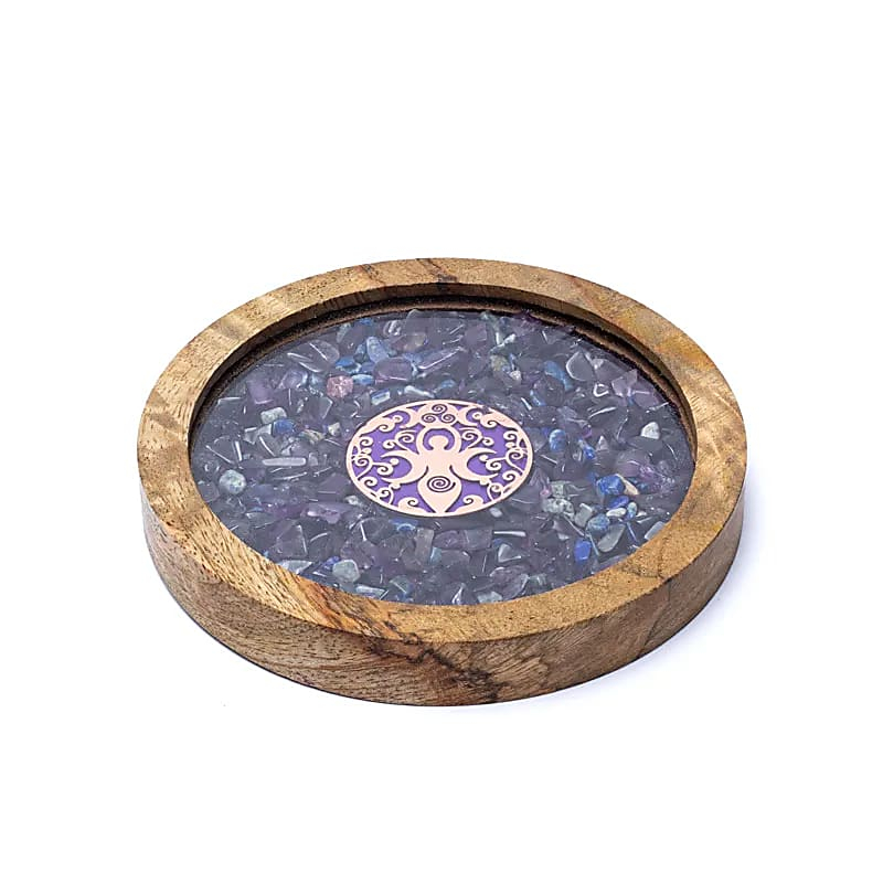 Drevený podtácok – Bohyňa, ametyst a lapis lazuli, ⌀ 10 × 1,7 cm