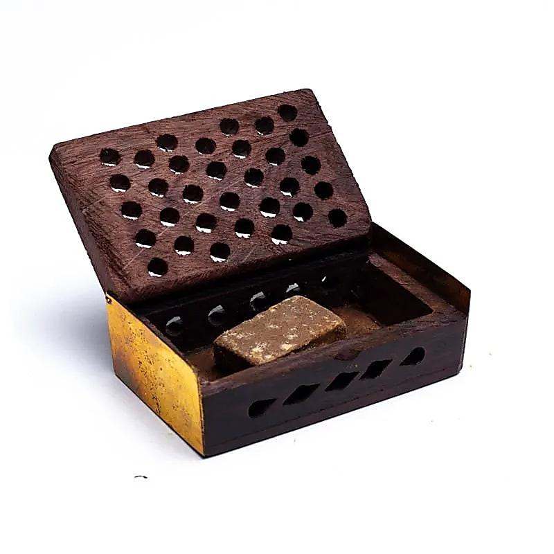 Vonná živica Amber v drevenej krabičke, 6 × 4 cm