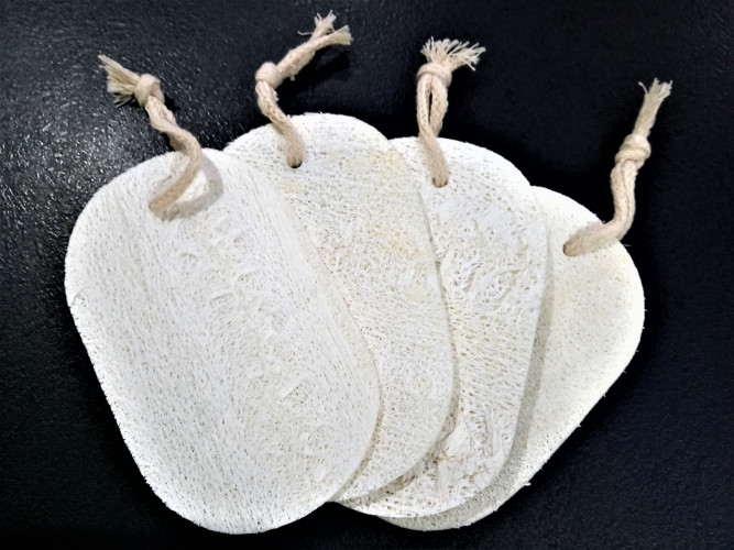 Jednovrstvová lufová špongia biela 8 x 13 cm v papierovom balení 1 ks